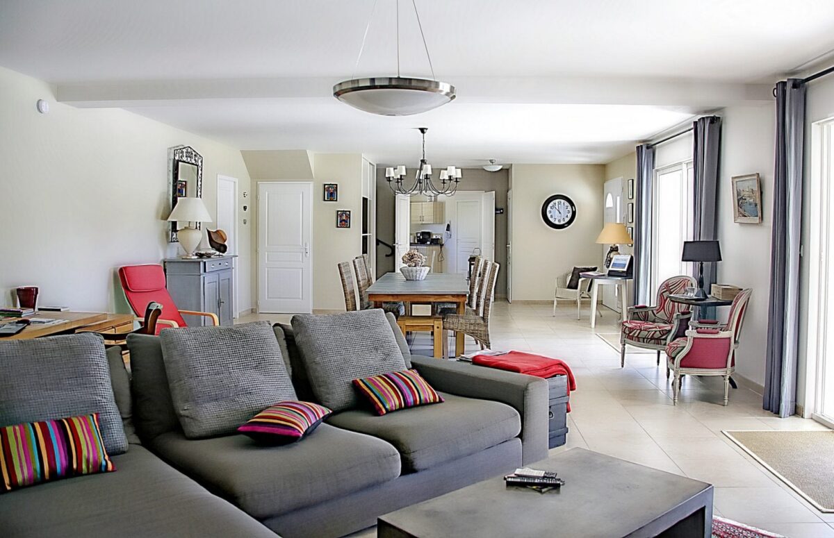 6 Bedrooms, Bungalow